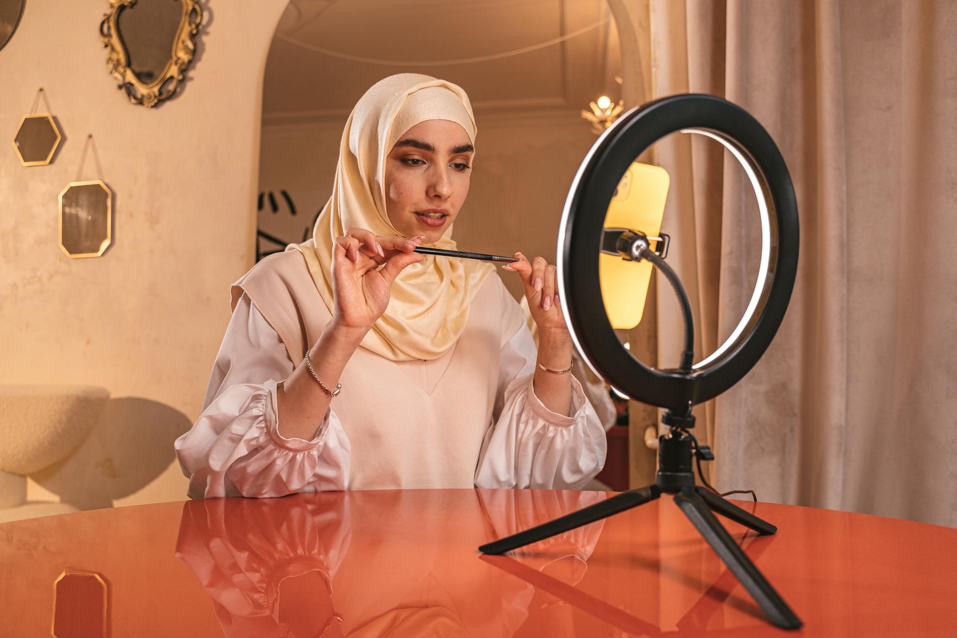 influencer marketing UAE campaign connecting brands with social media influencers for customer engagement