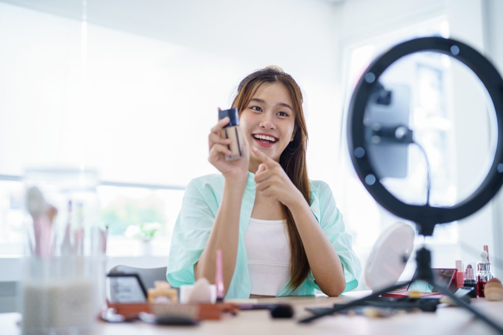 hire influencers in Dubai for small businesses to grow brand awareness through social media marketing